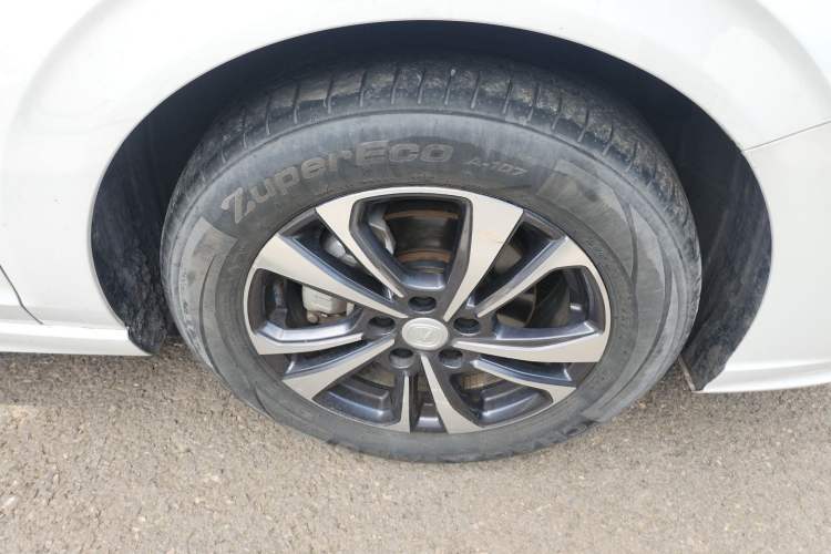 Used CHANGAN Eado 2022 PLUS Blue Whale NE 1.4T GDI DCT Prestige Edition Right Front Wheel Hub