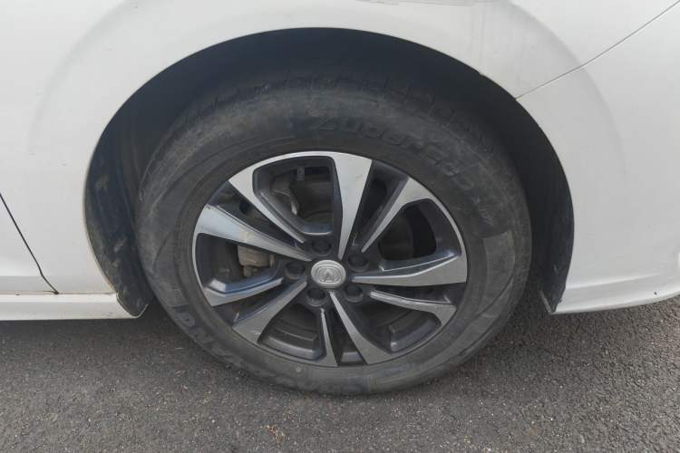 Used CHANGAN Eado 2022 PLUS Blue Whale NE 1.4T GDI DCT Prestige Edition Right Front Wheel Hub