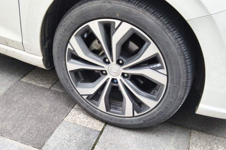 Used CHANGAN Eado 2022 PLUS Blue Whale NE 1.4T GDI DCT Flagship Edition Right Front Wheel Hub