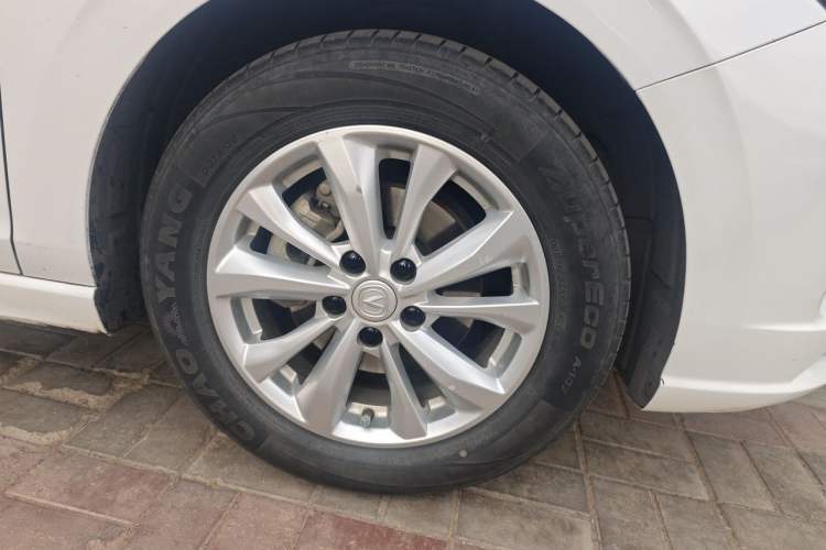 Used CHANGAN Eado 2022 PLUS 1.6L GDI CVT Elite Model Right Front Wheel Hub