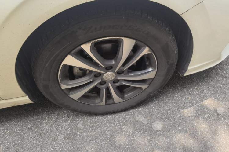 Used CHANGAN Eado 2022 PLUS Blue Whale NE 1.4T GDI DCT Prestige Edition Right Front Wheel Hub