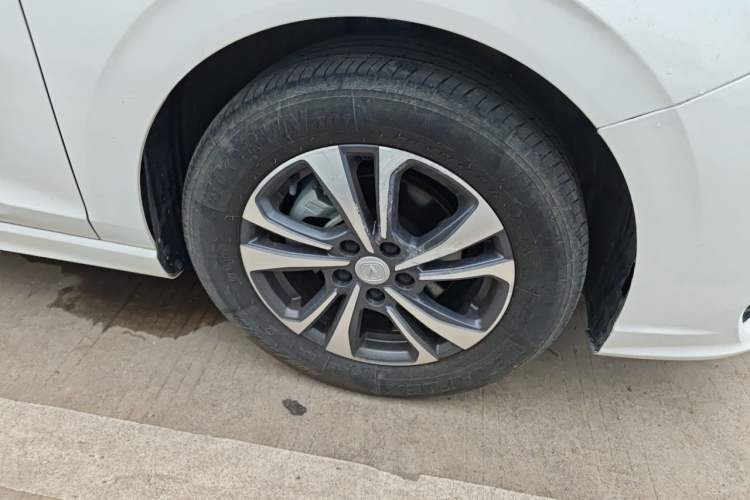Used CHANGAN Eado 2022 PLUS Blue Whale NE 1.4T GDI DCT Prestige Edition Right Front Wheel Hub