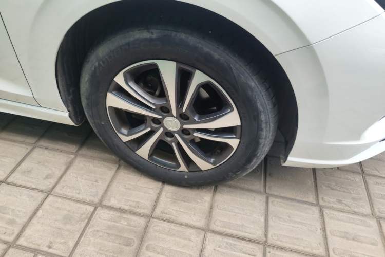 Used CHANGAN Eado 2022 PLUS 1.6L GDI CVT Luxury Model Right Front Wheel Hub