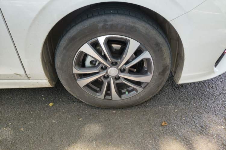 Used CHANGAN Eado 2022 PLUS Blue Whale NE 1.4T GDI DCT Prestige Edition Right Front Wheel Hub