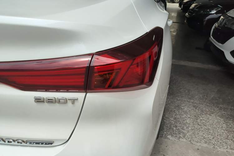 Used CHANGAN Eado 2022 PLUS Blue Whale NE 1.4T GDI DCT Prestige Edition Right Rear Taillight