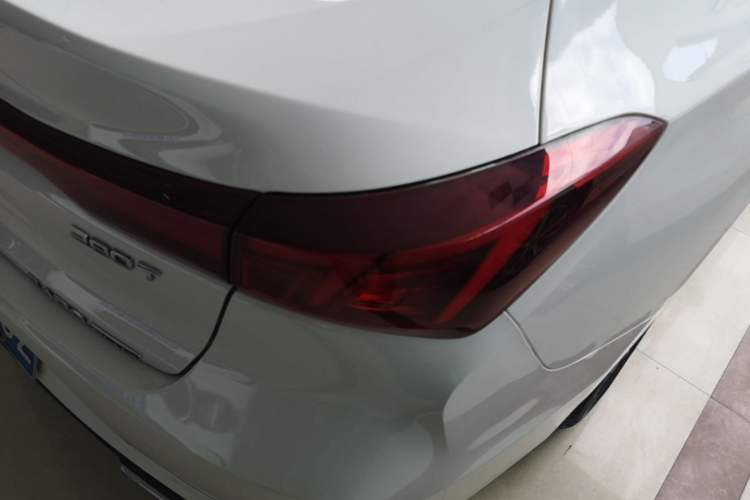 Used CHANGAN Eado 2022 PLUS Blue Whale NE 1.4T GDI DCT Prestige Edition Right Rear Taillight