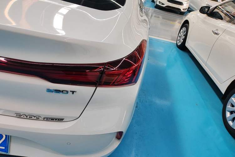Used CHANGAN Eado 2022 PLUS Blue Whale NE 1.4T GDI DCT Prestige Edition Right Rear Taillight