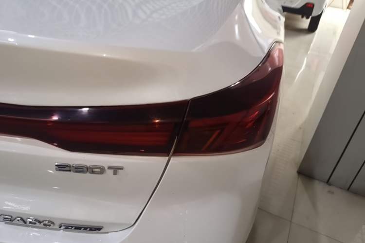 Used CHANGAN Eado 2022 PLUS Blue Whale NE 1.4T GDI DCT Prestige Edition Right Rear Taillight