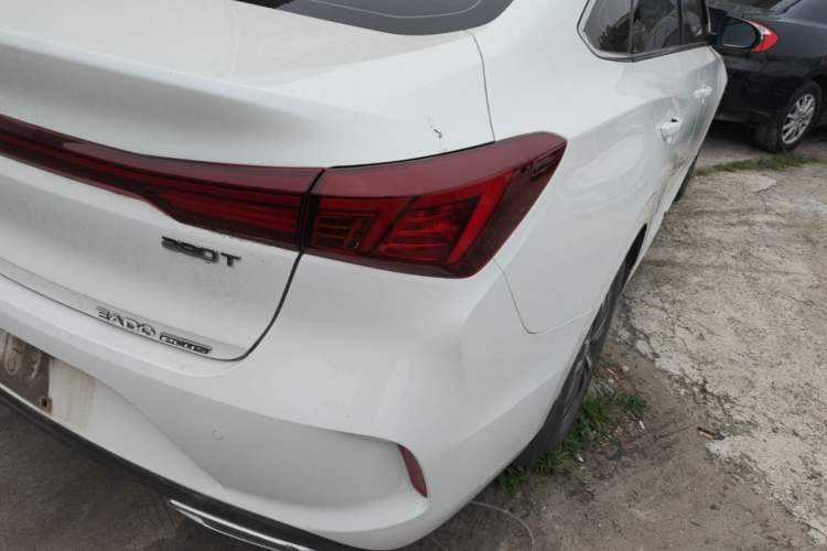 Used CHANGAN Eado 2022 PLUS Blue Whale NE 1.4T GDI DCT Prestige Edition Right Rear Taillight