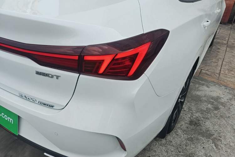 Used CHANGAN Eado 2022 PLUS Blue Whale NE 1.4T GDI DCT Flagship Edition Right Rear Taillight