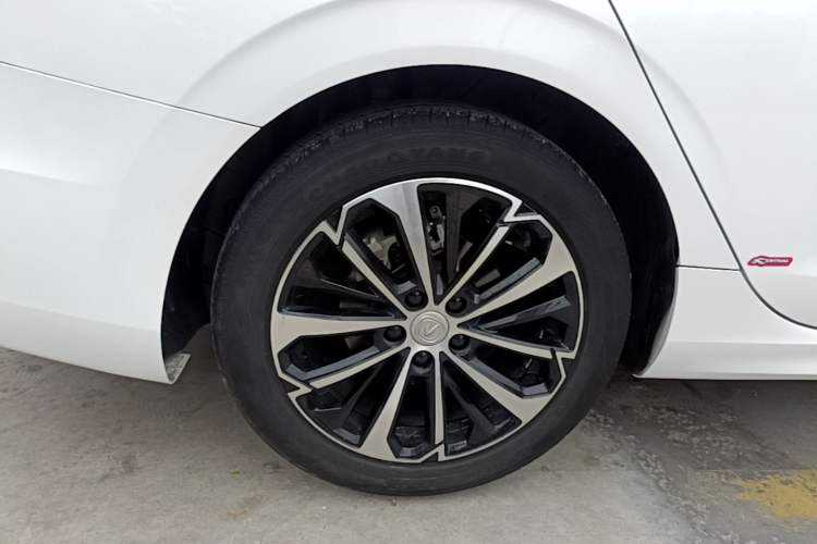 Used CHANGAN Eado 2022 PLUS Blue Whale NE 1.4T GDI DCT Flagship Edition Right Rear Wheel Hub