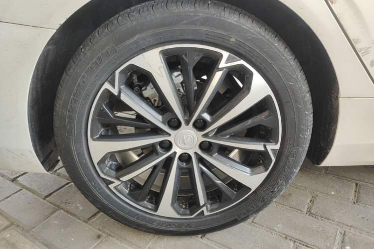 Used CHANGAN Eado 2022 PLUS Blue Whale NE 1.4T GDI DCT Flagship Edition Right Rear Wheel Hub