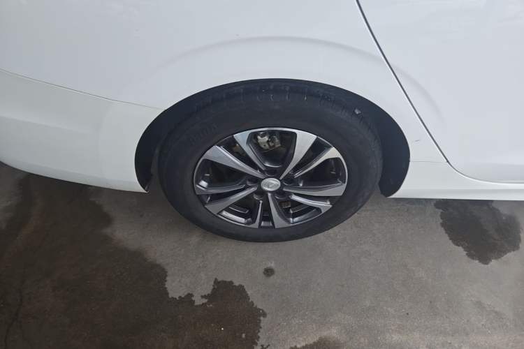 Used CHANGAN Eado 2022 PLUS 1.6L GDI CVT Luxury Model Right Rear Wheel Hub