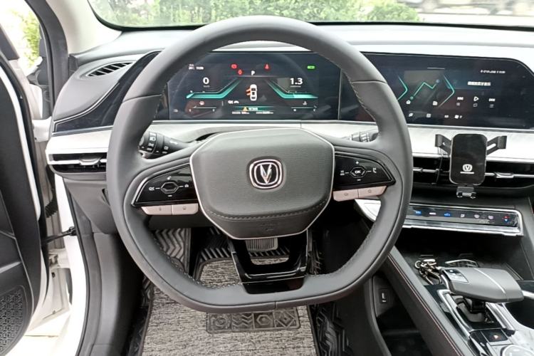 Used CHANGAN Eado 2022 PLUS Blue Whale NE 1.4T GDI DCT Flagship Edition Steering Wheel