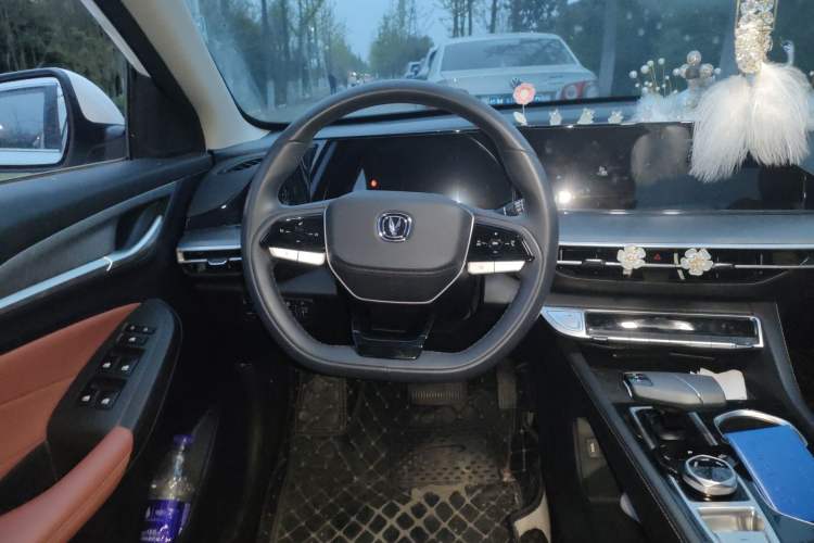 Used CHANGAN Eado 2022 PLUS Blue Whale NE 1.4T GDI DCT Prestige Edition Steering Wheel