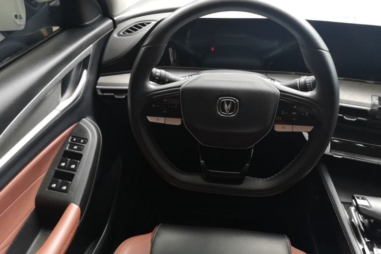 Used CHANGAN Eado 2022 PLUS Blue Whale NE 1.4T GDI DCT Prestige Edition Steering Wheel