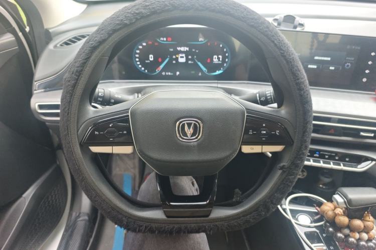 Used CHANGAN Eado 2022 PLUS 1.6L GDI CVT Elite Model Steering Wheel