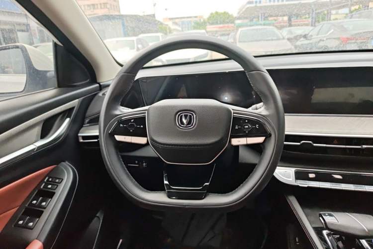 Used CHANGAN Eado 2022 PLUS Blue Whale NE 1.4T GDI DCT Prestige Edition Steering Wheel