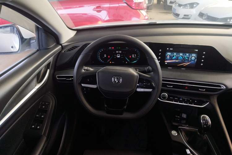 Used CHANGAN Eado 2022 PLUS 1.6L GDI Manual Elite Model Steering Wheel