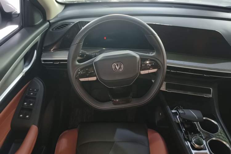 Used CHANGAN Eado 2022 PLUS Blue Whale NE 1.4T GDI DCT Prestige Edition Steering Wheel