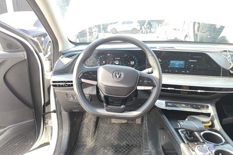 Used CHANGAN Eado 2022 PLUS Blue Whale NE 1.4T GDI DCT Prestige Edition Steering Wheel