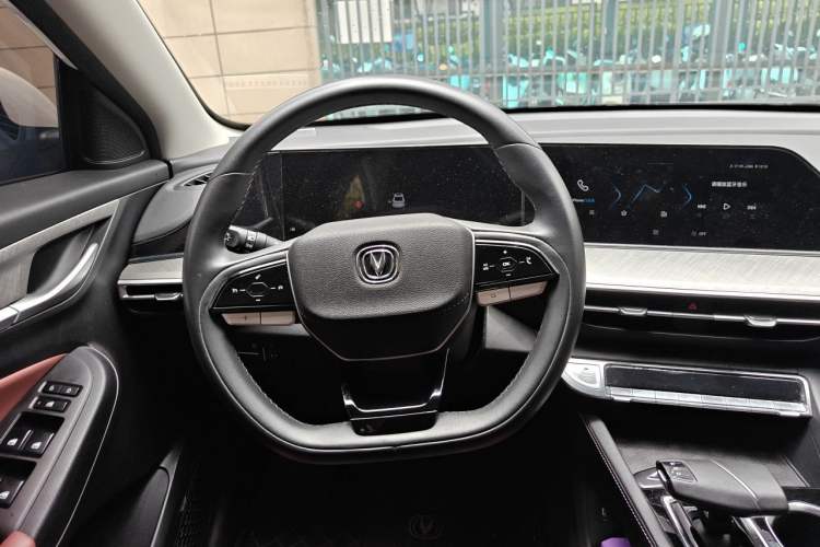 Used CHANGAN Eado 2022 PLUS Blue Whale NE 1.4T GDI DCT Prestige Edition Steering Wheel
