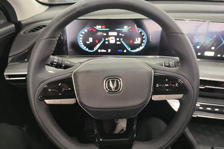 Used CHANGAN Eado 2022 PLUS Blue Whale NE 1.4T GDI DCT Prestige Edition Steering Wheel