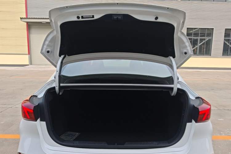 Used CHANGAN Eado 2022 PLUS 1.6L GDI CVT Luxury Model Trunk