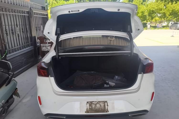 Used CHANGAN Eado 2022 PLUS Blue Whale NE 1.4T GDI DCT Prestige Edition Trunk