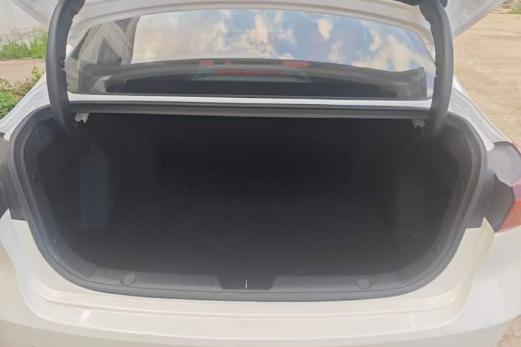 Used CHANGAN Eado 2022 PLUS Blue Whale NE 1.4T GDI DCT Prestige Edition Trunk