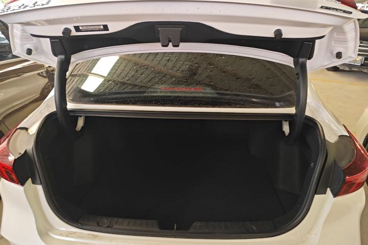 Used CHANGAN Eado 2022 PLUS Blue Whale NE 1.4T GDI DCT Flagship Edition Trunk