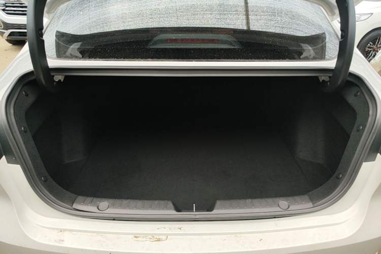 Used CHANGAN Eado 2022 PLUS Blue Whale NE 1.4T GDI DCT Prestige Edition Trunk