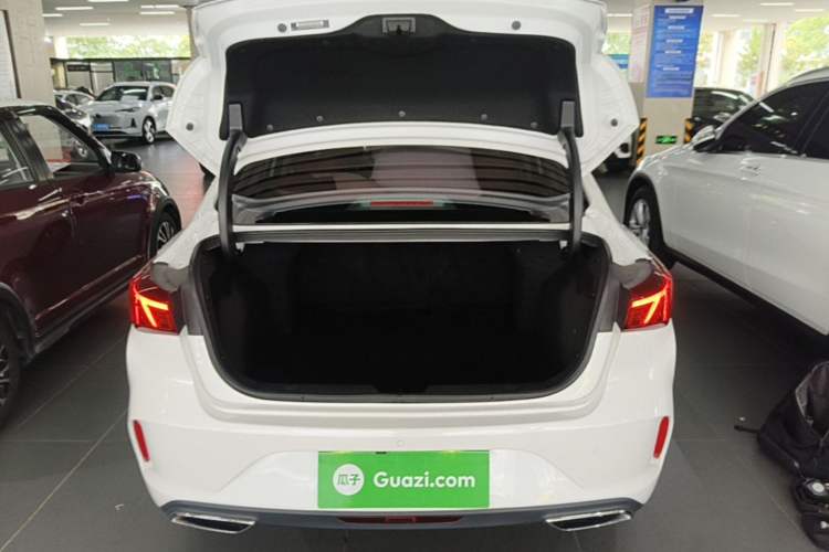 Used CHANGAN Eado 2022 PLUS Blue Whale NE 1.4T GDI DCT Prestige Edition Trunk