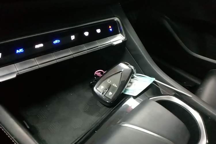 Used CHANGAN Eado 2022 PLUS Blue Whale NE 1.4T GDI DCT Prestige Edition Vehicle Key
