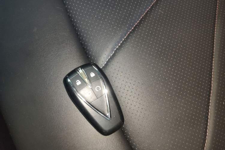Used CHANGAN Eado 2022 PLUS Blue Whale NE 1.4T GDI DCT Prestige Edition Vehicle Key