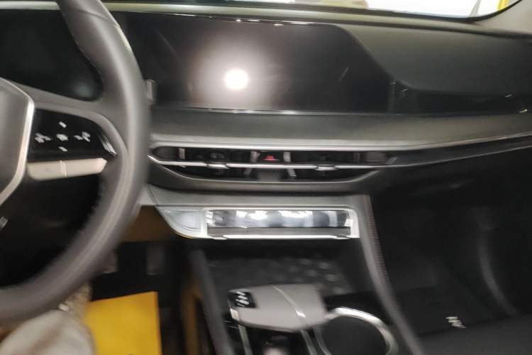 Used CHANGAN Eado 2023 Changan Edition PLUS Blue Whale NE 1.4T GDI DCT Prestige Version Audio And AC Panel