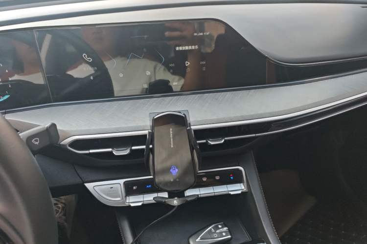 Used CHANGAN Eado 2023 Changan Edition PLUS Blue Whale NE 1.4T GDI DCT Prestige Version Audio And AC Panel