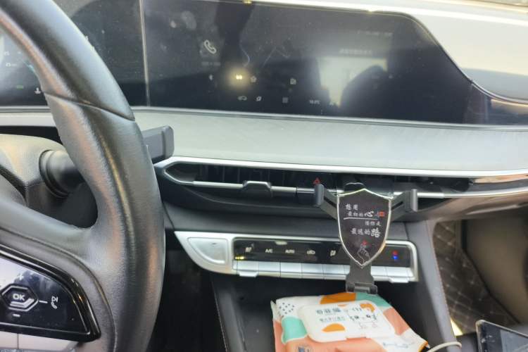 Used CHANGAN Eado 2023 Changan Edition PLUS Blue Whale NE 1.4T GDI DCT Prestige Version Audio And AC Panel