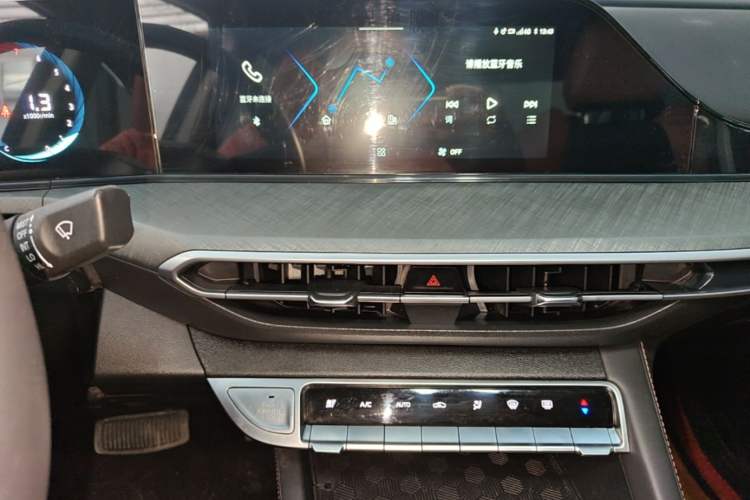 Used CHANGAN Eado 2023 Changan Edition PLUS Blue Whale NE 1.4T GDI DCT Prestige Version Audio And AC Panel