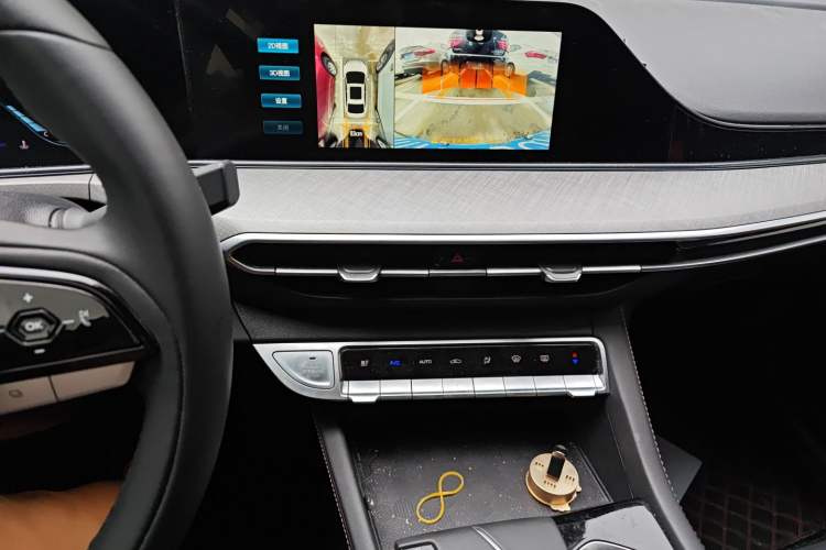 Used CHANGAN Eado 2023 Changan Edition PLUS Blue Whale NE 1.4T GDI DCT Prestige Version Audio And AC Panel