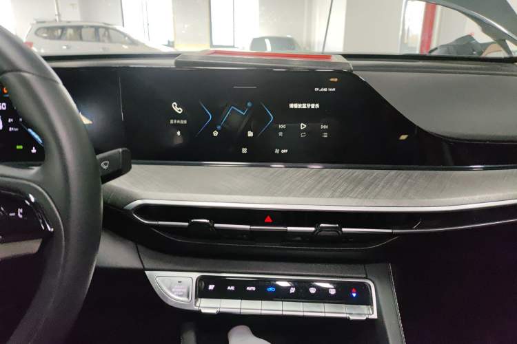 Used CHANGAN Eado 2023 Changan Edition PLUS Blue Whale NE 1.4T GDI DCT Prestige Version Audio And AC Panel