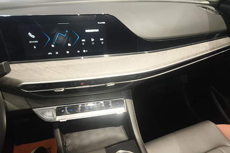 Used CHANGAN Eado 2023 Changan Edition PLUS Blue Whale NE 1.4T GDI DCT Prestige Version Audio And AC Panel
