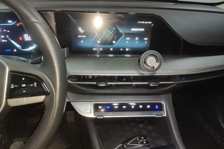 Used CHANGAN Eado 2023 Changan Edition PLUS Blue Whale NE 1.4T GDI DCT Prestige Version Audio And AC Panel