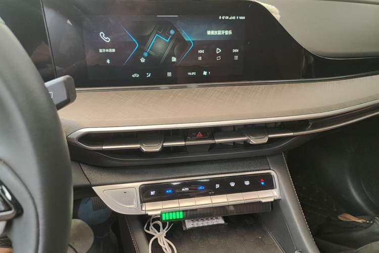 Used CHANGAN Eado 2023 Changan Edition PLUS Blue Whale NE 1.4T GDI DCT Prestige Version Audio And AC Panel