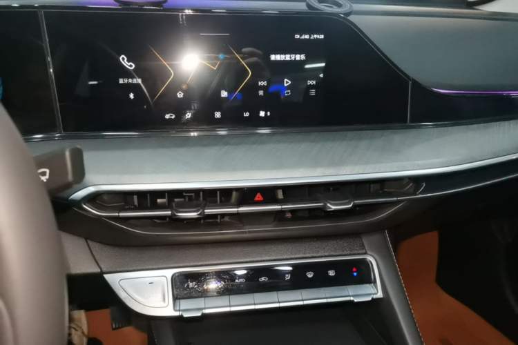 Used CHANGAN Eado 2023 Changan Edition PLUS Blue Whale NE 1.4T GDI DCT Prestige Version Audio And AC Panel