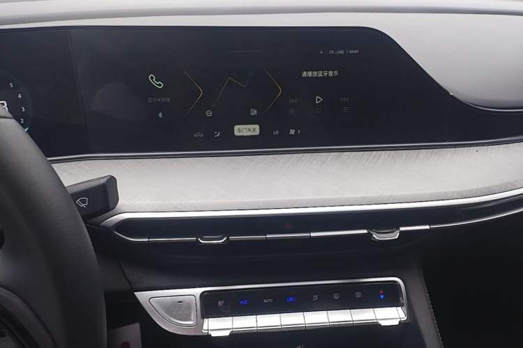 Used CHANGAN Eado 2023 Changan Edition PLUS Blue Whale NE 1.4T GDI DCT Prestige Version Audio And AC Panel