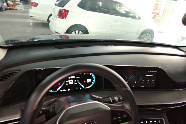 Used CHANGAN Eado 2023 Changan Edition PLUS Blue Whale NE 1.4T GDI DCT Prestige Version Center Console