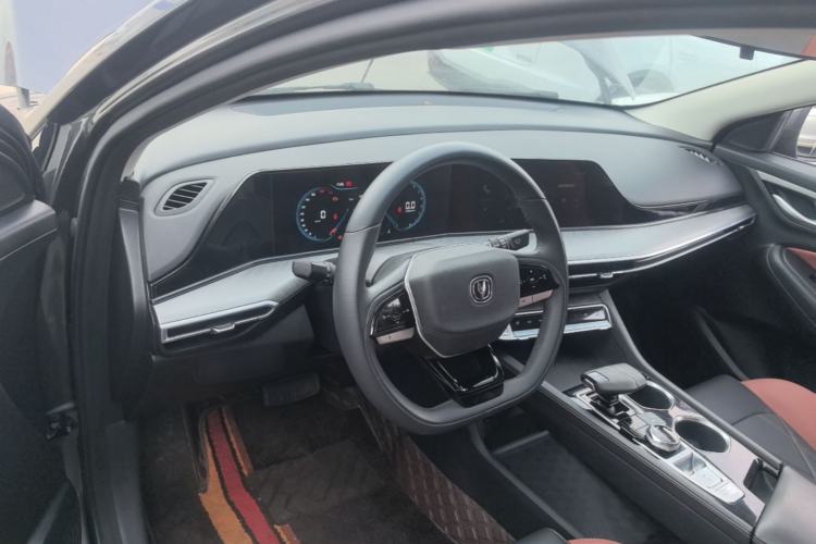 Used CHANGAN Eado 2023 Changan Edition PLUS Blue Whale NE 1.4T GDI DCT Prestige Version Center Console