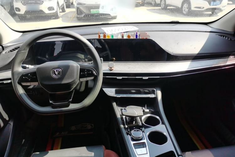 Used CHANGAN Eado 2023 Changan Edition PLUS Blue Whale NE 1.4T GDI DCT Prestige Version Center Console