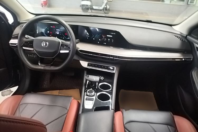 Used CHANGAN Eado 2023 Changan Edition PLUS Blue Whale NE 1.4T GDI DCT Prestige Version Center Console